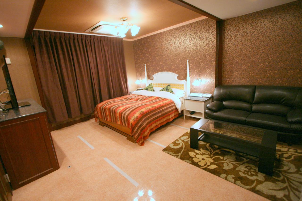 Hotel Sari Resort Takinoyashiro (Adults Only) Kato  Екстериор снимка